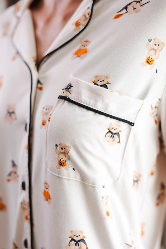 Long-Sleeved Women's Pajama Set in Halloween Teddy