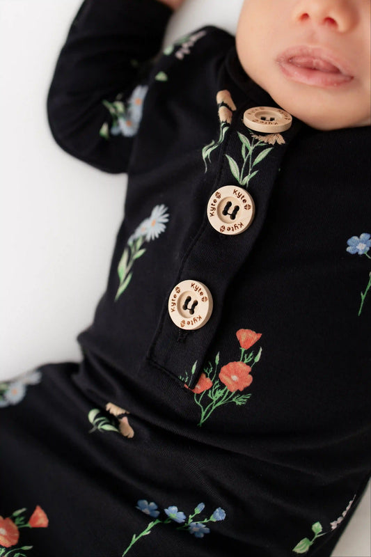 Knotted Day Gown with Hat Set in Midnight Wildflower