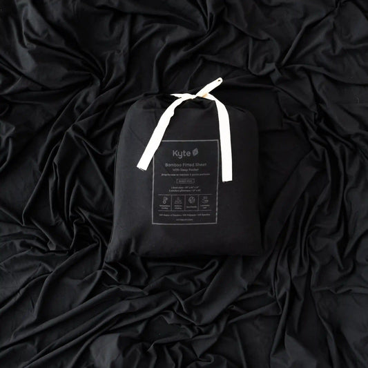 Fitted Sheet with Pillowcases in Midnight