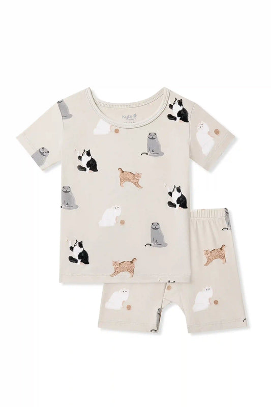 Short Sleeve Pajamas in Fluffy Cat